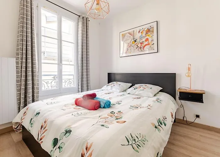 F2 Au Calme Au Coeur De 13 *